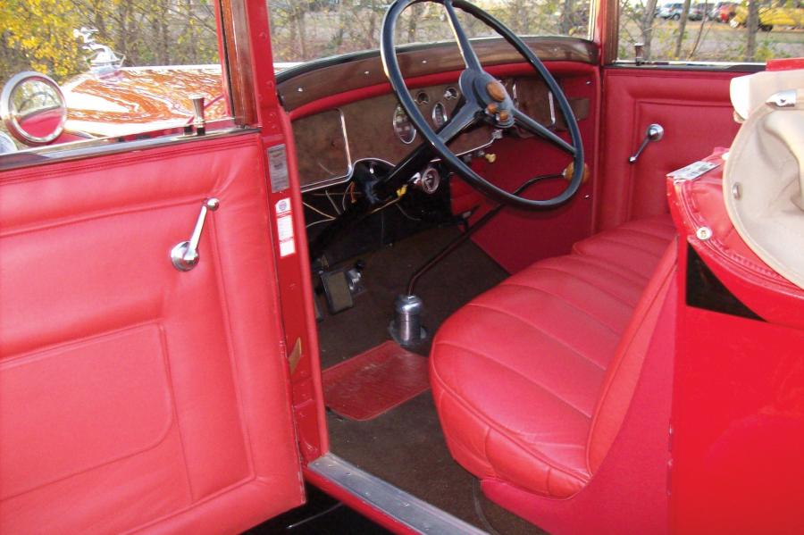  Packard Standard Eight Model 833 Convertible Coupe 1931 года  (фото 2 из 4)